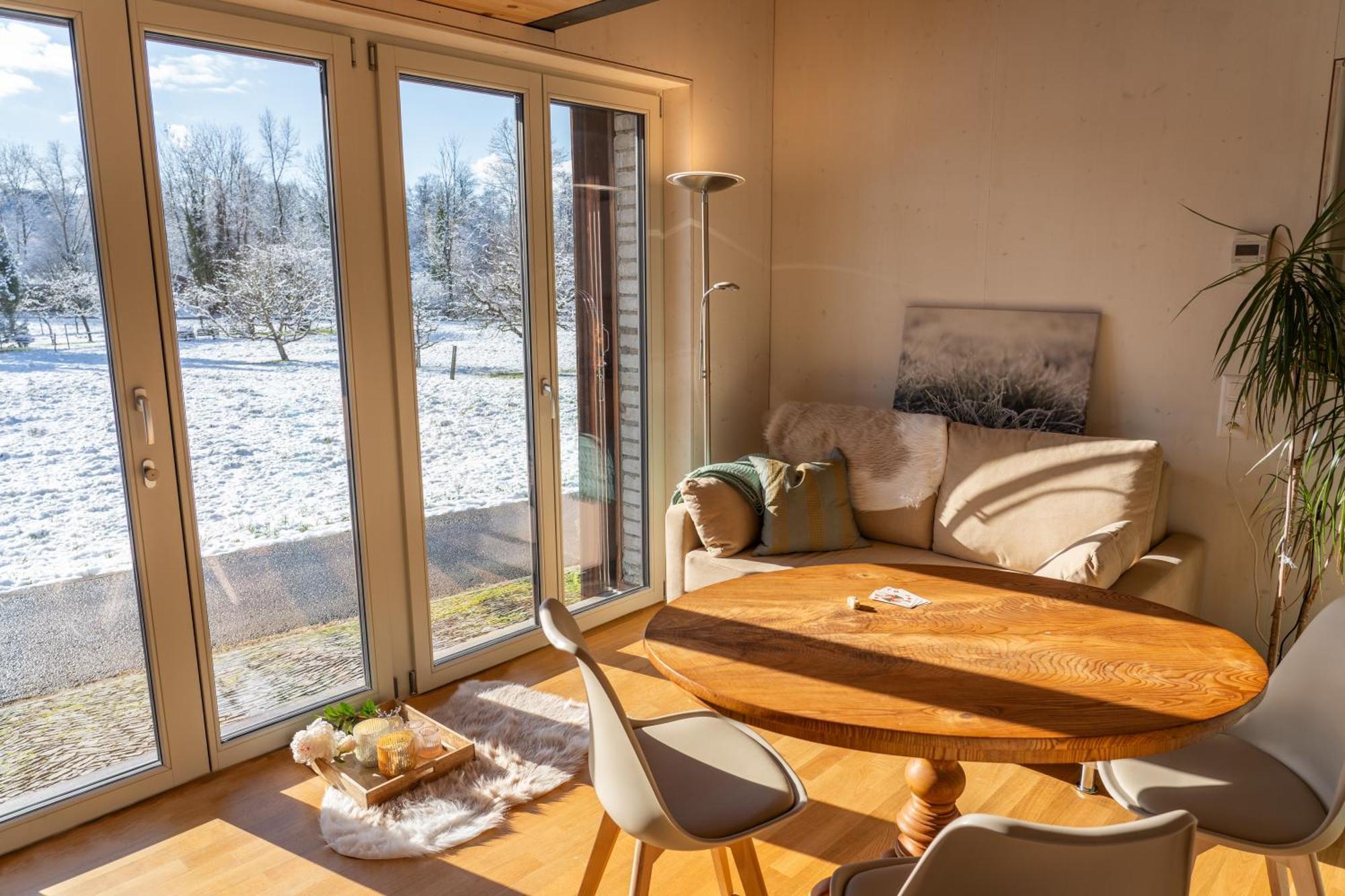 Tiny House Chez Claudine - Relaxen, Workspace, Naehe Thermen, Netflix, Free Parking & Wifi Brugg  Esterno foto