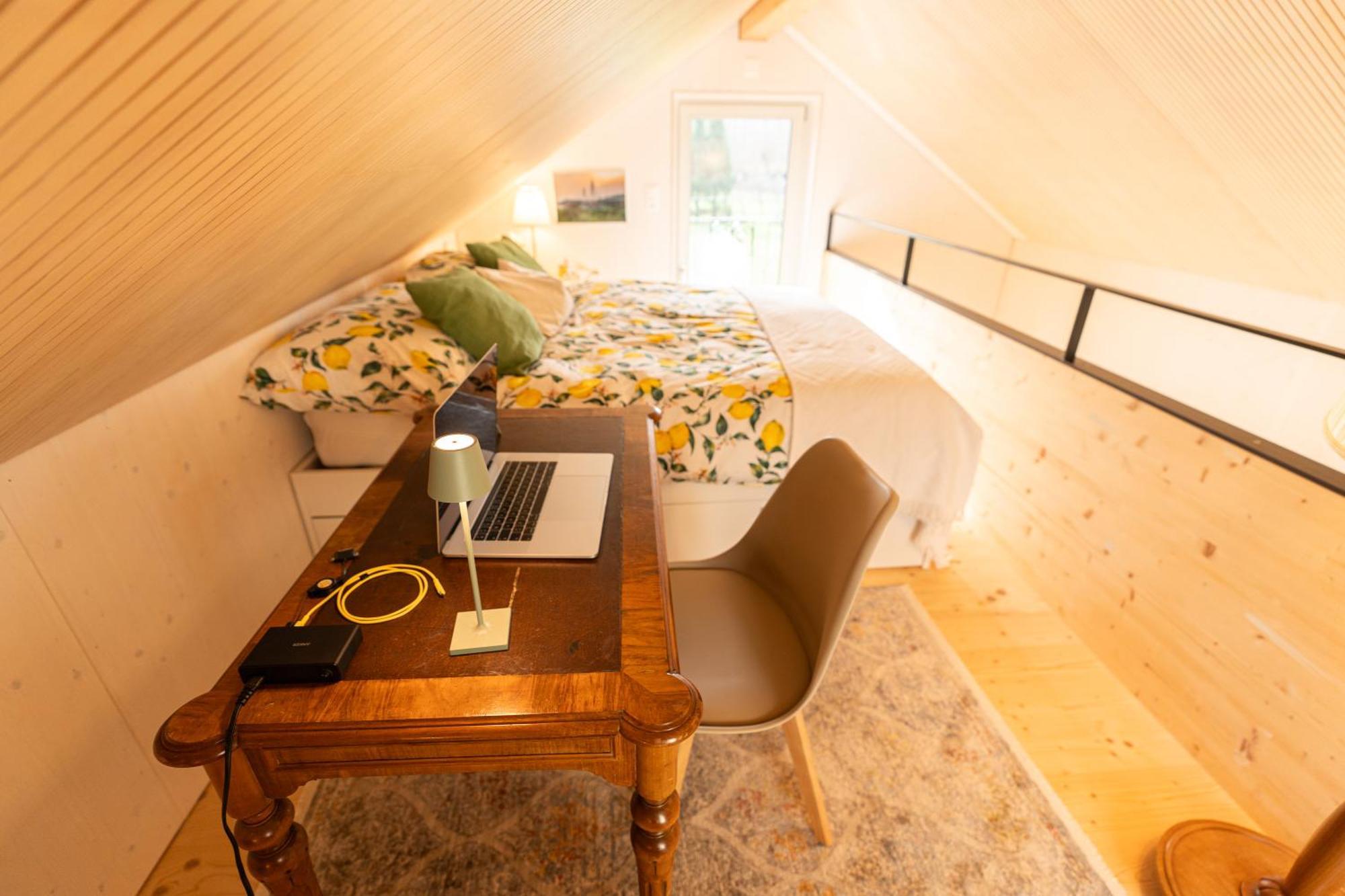 Tiny House Chez Claudine - Relaxen, Workspace, Naehe Thermen, Netflix, Free Parking & Wifi Brugg  Esterno foto